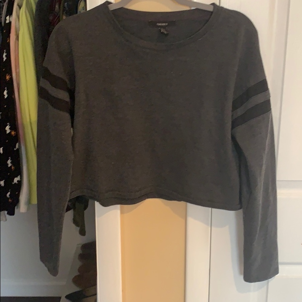 Gray sport crop top